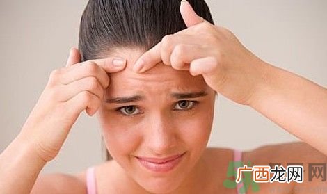 晚上要不要擦护肤品？晚上不擦护肤品好吗？