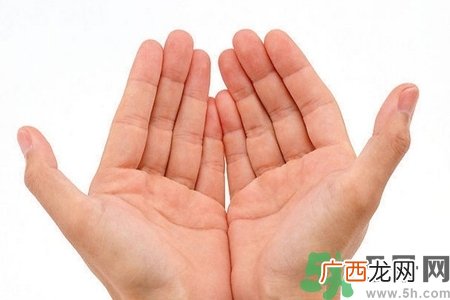 手干裂可以用芦荟胶吗?手干裂怎么办?
