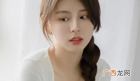 怎么和喜欢的女生聊天拉近关系？