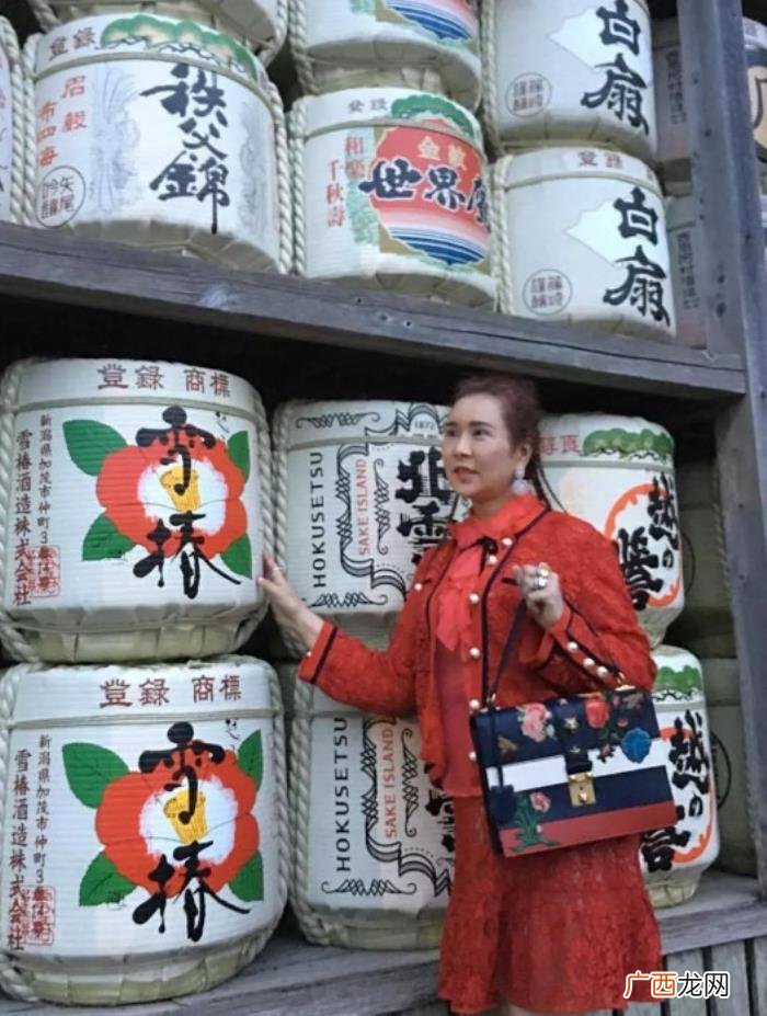 倪妮李宇春，倪妮李宇春这俩人间GUCCI真是弱爆了……