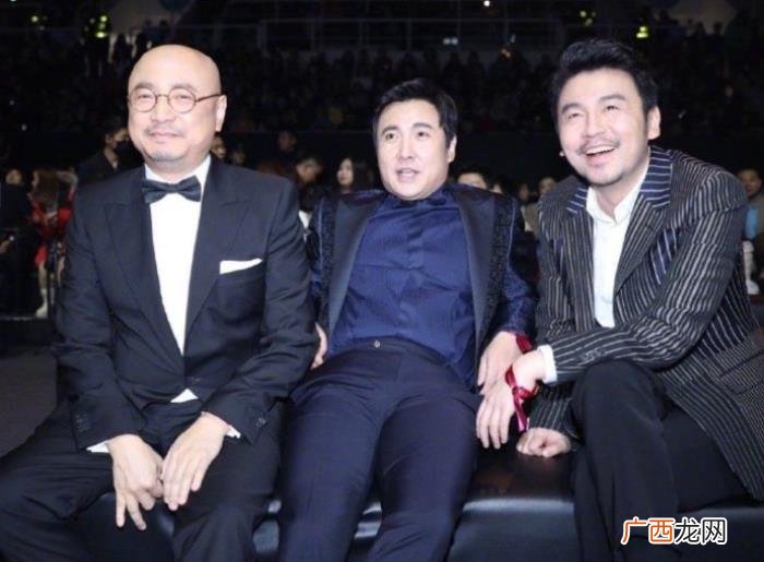 李宇春肖战，肖战台下鞠躬感谢李宇春5年前伯乐之情