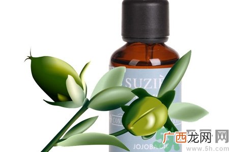 荷荷巴油可以直接擦脸吗？荷荷巴油怎么去黑头？