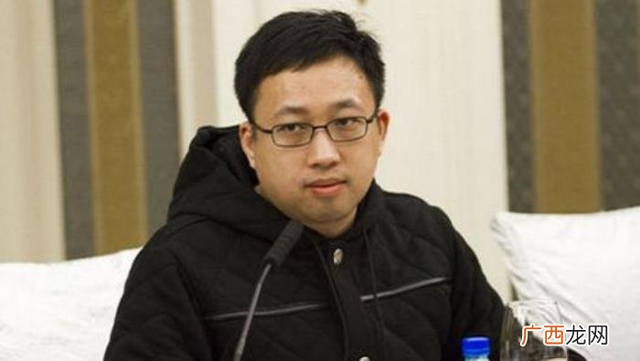 于正说陈晓，于正发动态否认暗指陈晓喜欢赵丽颖