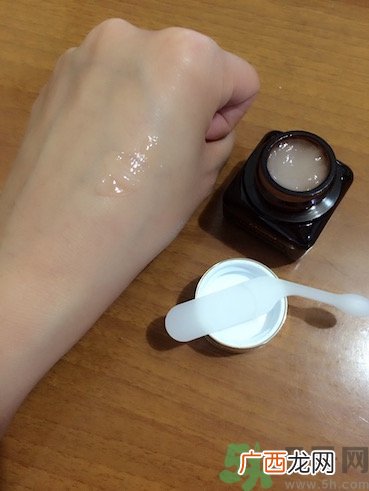 雅诗兰黛小棕瓶眼霜多少钱?雅诗兰黛小棕瓶眼霜专柜价格