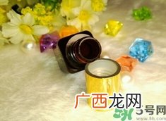 雅诗兰黛小棕瓶精华适合多大年龄?