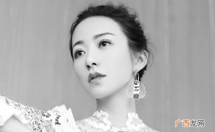 柯蓝与韩雪，老公何捷家世不输彭丹、柯蓝、韩雪