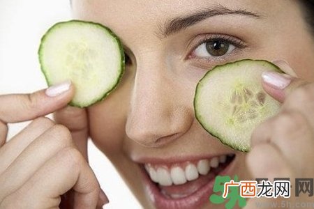贴黄瓜片后要洗脸吗？敷黄瓜片后需要洗脸吗？