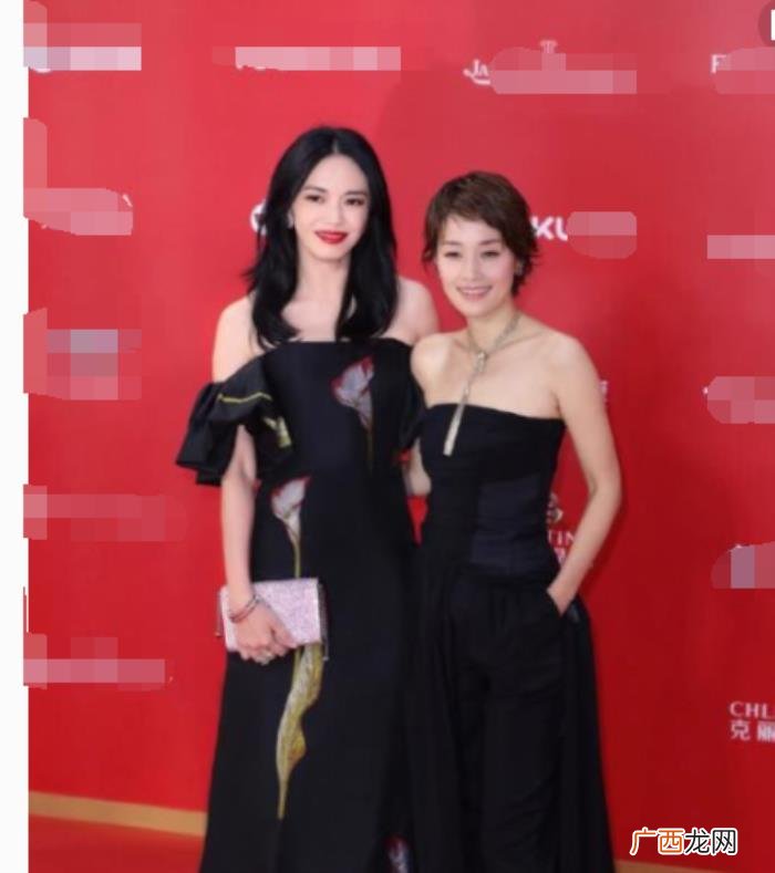 周一围徐峥，周一围顶着大脑壳对徐峥儿子笑得慈祥