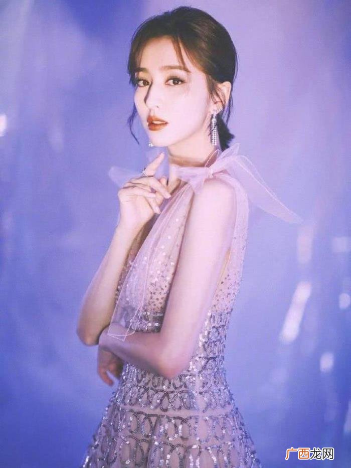 佟丽娅礼服，佟丽娅的曼妙身材真的很适合穿礼服