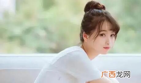 女生依赖一个人的表现，什么事都和你分享