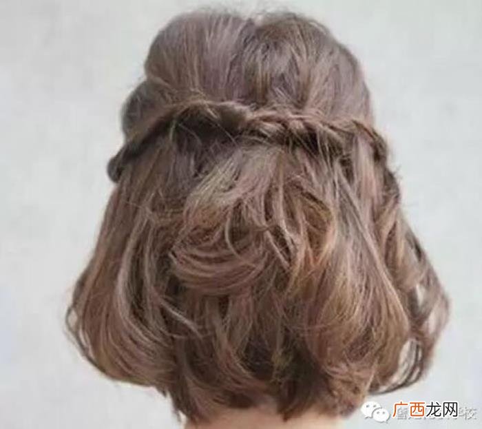 赵丽颖编发，赵丽颖为什么总有那么多好看的编发造型