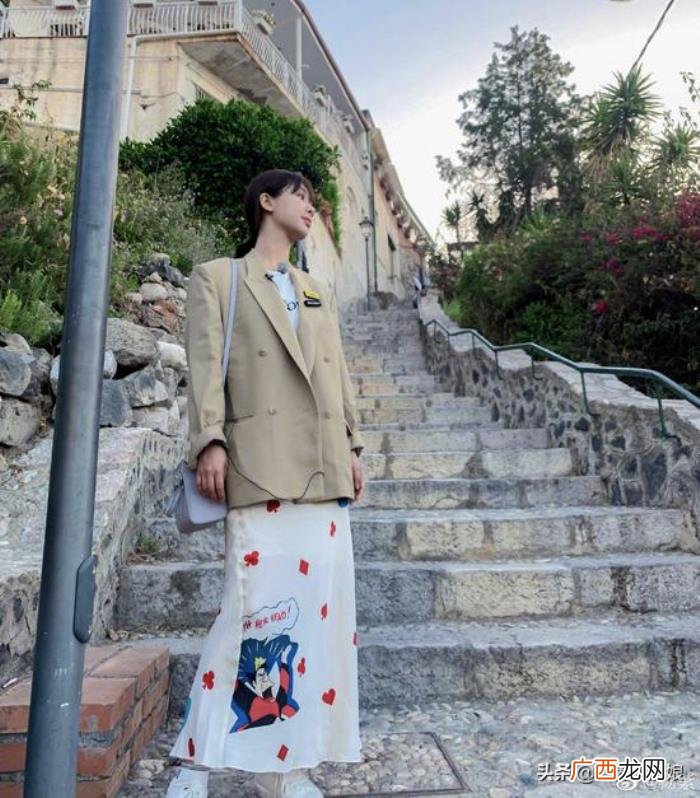 杨紫新男友，杨紫又有新男友她才是平凡女孩的榜样