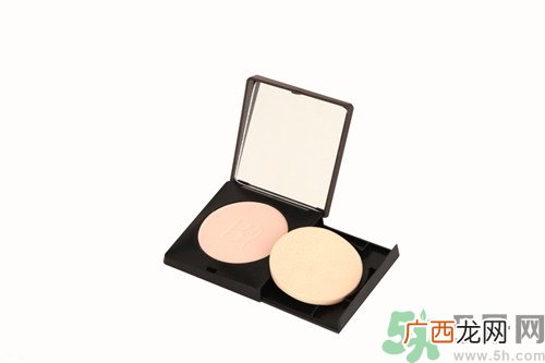粉底液可以放冰箱吗?粉底液放久了会怎么样