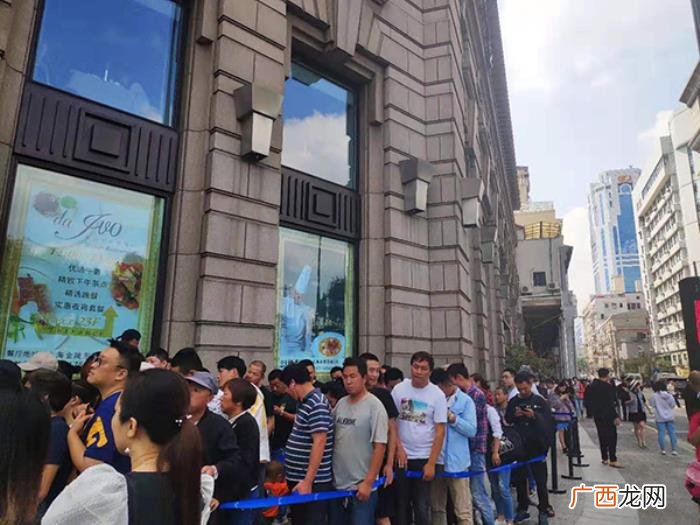 山寨周杰伦，上海出现多家周杰伦MV奶茶山寨店