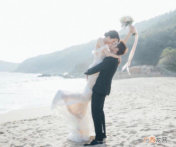 汤怡麦秋成，女星汤怡因一张相片和麦秋成谱写良缘