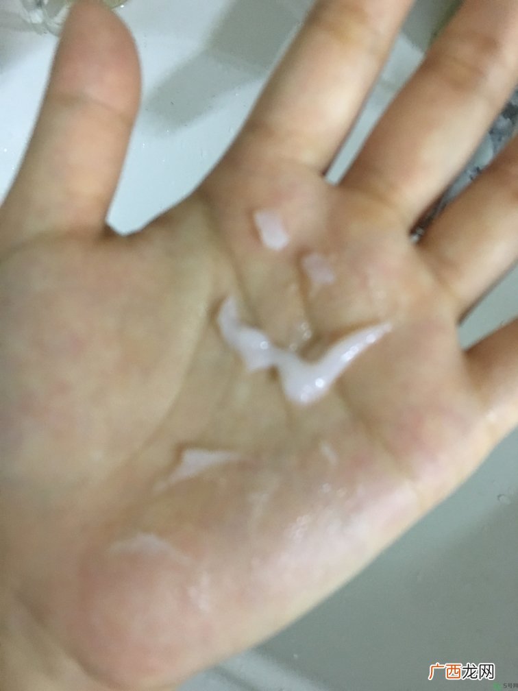 春雨和水光面膜哪个好？春雨面膜和水光面膜哪个好？