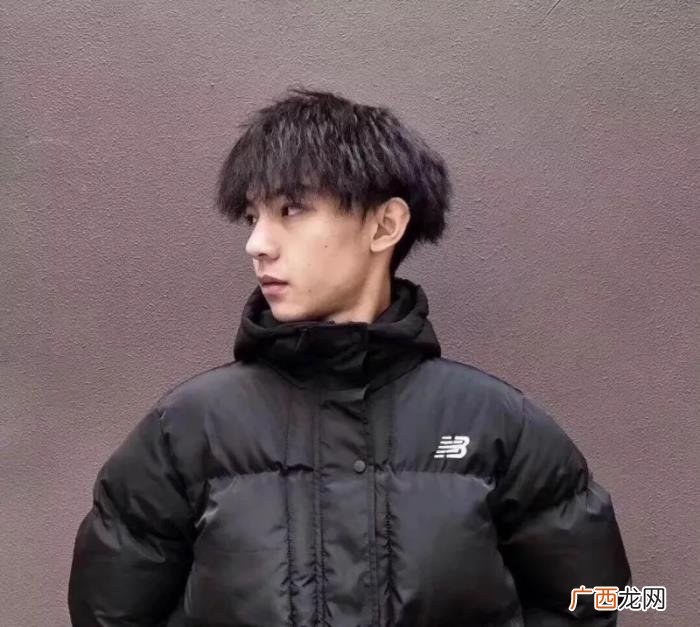 恋爱头发型，这款让少女恋爱的发型连易烊千玺也都烫过