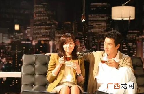 女生是恋爱高手的表现,这样的女生你可能hold不住
