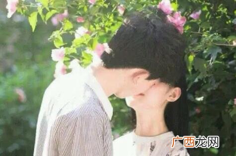 亲吻应该怎么亲女生？这样亲女生让她招架不住