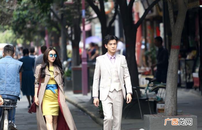 乔振宇夏雨，夏雨乔振宇在西安街头高温天穿三件套拍戏