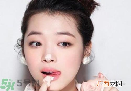 秋天嘴唇干燥怎么办？秋天嘴唇干燥吃什么？
