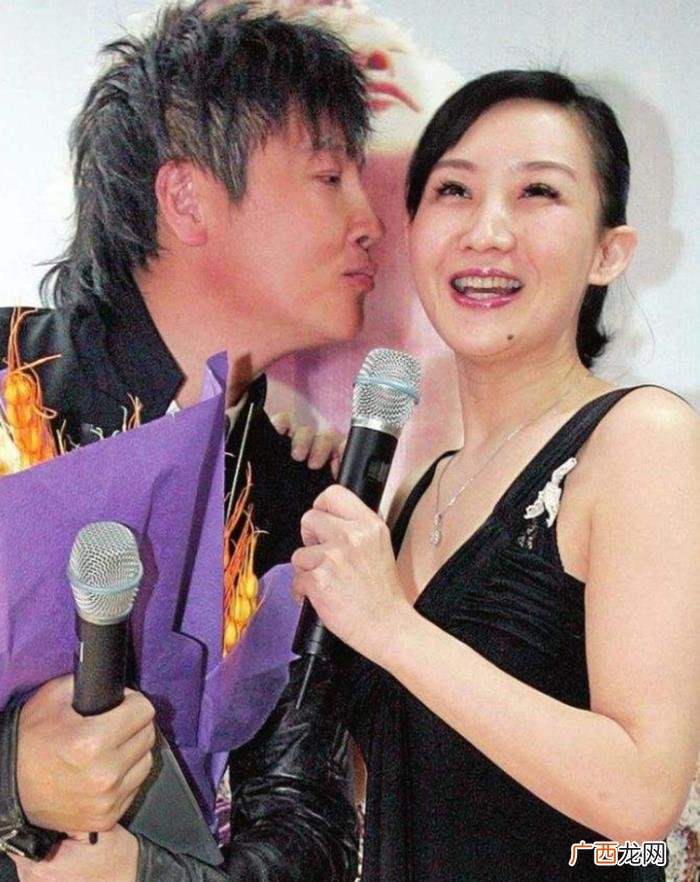 买红妹孙楠，50岁孙楠与49岁买红妹近况天差地别