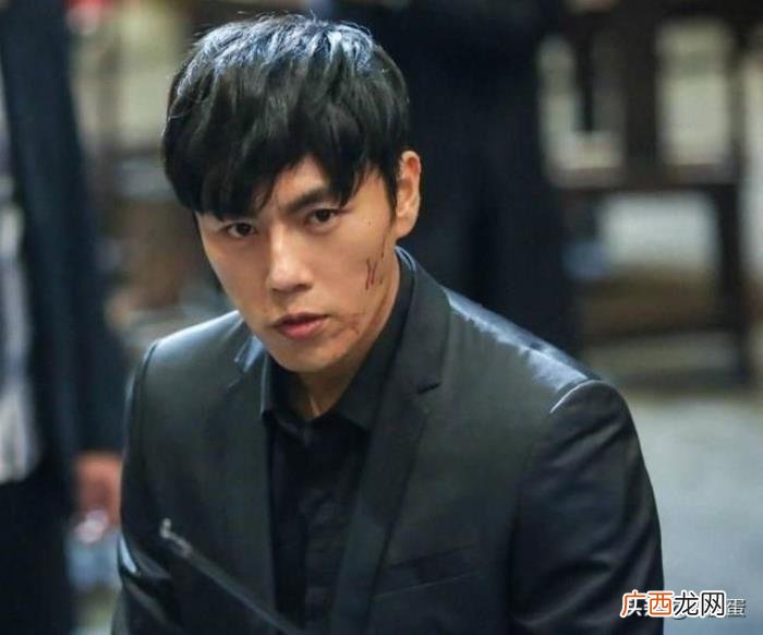 鹿晗候明昊，李易峰、鹿晗、侯明昊、白澍的吴邪