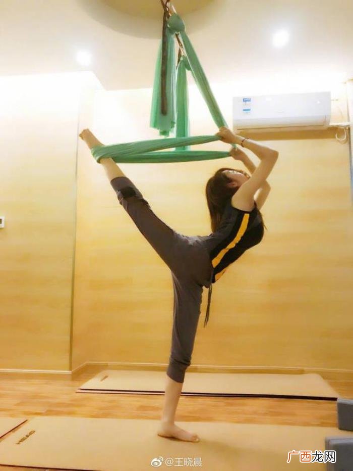 王晓晨陈赫,15岁王晓晨进上戏与陈赫郑恺成同学