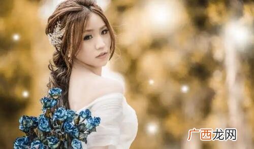占有欲强的女人有什么表现，会让人喘不过气