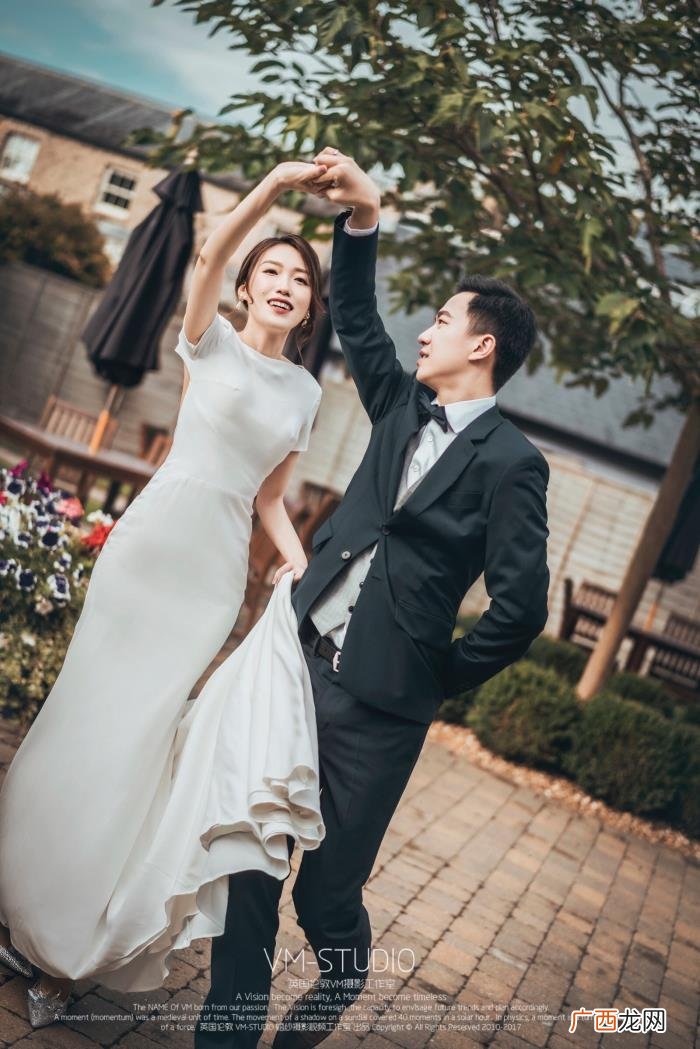 教堂式婚礼，英国教堂婚礼是如何做到传统又浪漫的