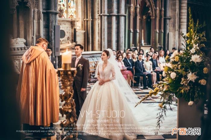教堂式婚礼，英国教堂婚礼是如何做到传统又浪漫的