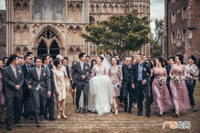 教堂式婚礼，英国教堂婚礼是如何做到传统又浪漫的