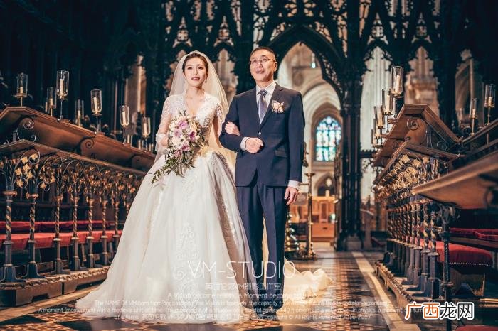 教堂式婚礼，英国教堂婚礼是如何做到传统又浪漫的
