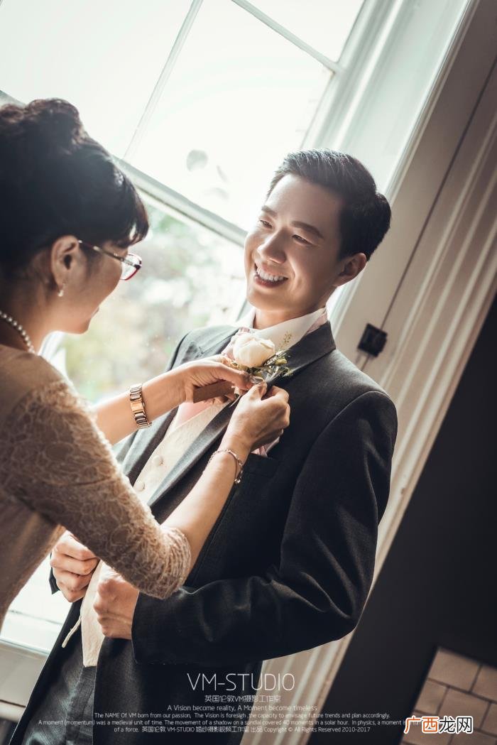 教堂式婚礼，英国教堂婚礼是如何做到传统又浪漫的
