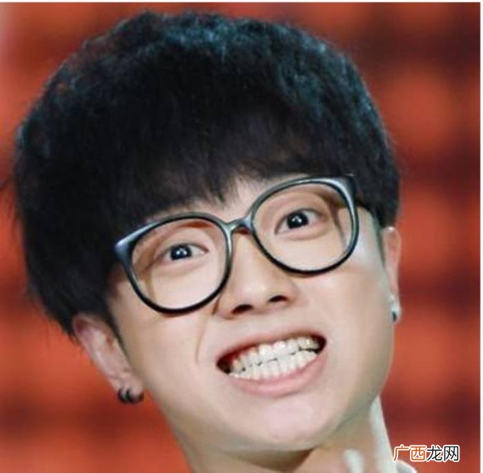 鹿晗的耳钉，细数张艺兴鹿晗等六大喜欢戴耳钉的男星