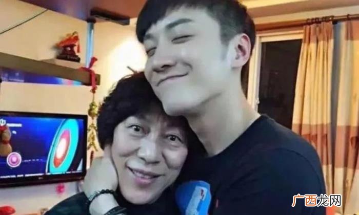 乔任梁热搜，点评乔任梁爸妈被网暴事件登上热搜