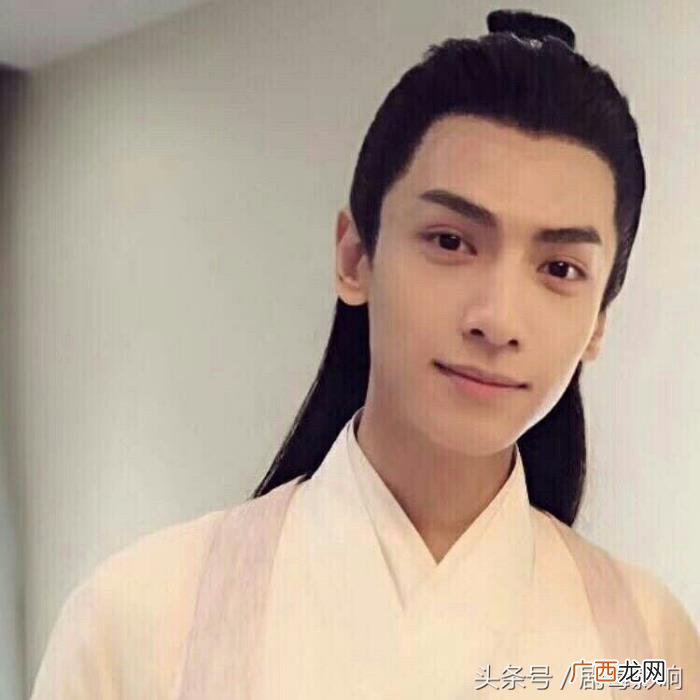 马可穿古装，罗云熙徐正溪马可徐海乔组成古装F4