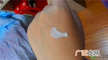安耐晒小金瓶怎么样?安耐晒小金瓶好用吗?