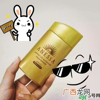 安耐晒喷雾金瓶和银瓶哪款好 安耐晒防晒霜金瓶和银瓶哪款好