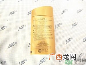 安耐晒为什么那么稀？安耐晒是水状液体的吗？