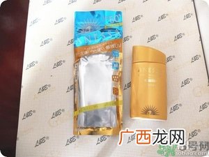 安耐晒为什么那么稀？安耐晒是水状液体的吗？