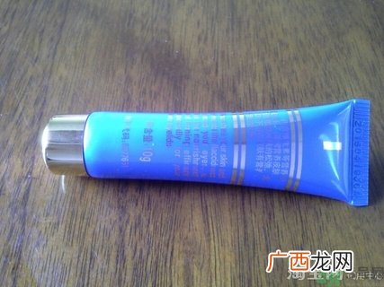 大宝眼袋霜怎么用?大宝眼袋霜使用方法