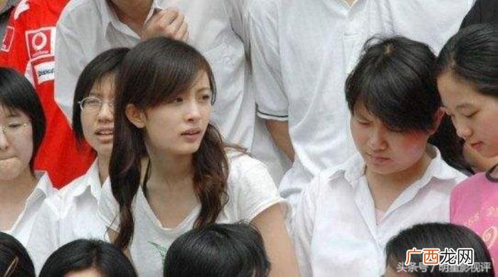刘诗诗大学，来看看国剧四小花旦杨幂刘诗诗戚薇的大学照