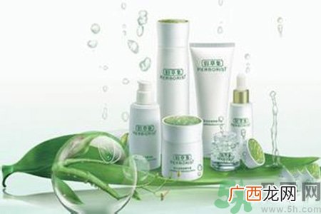 悦诗风吟和佰草集哪个好?悦诗风吟和佰草集分别适合什么肤质年龄?