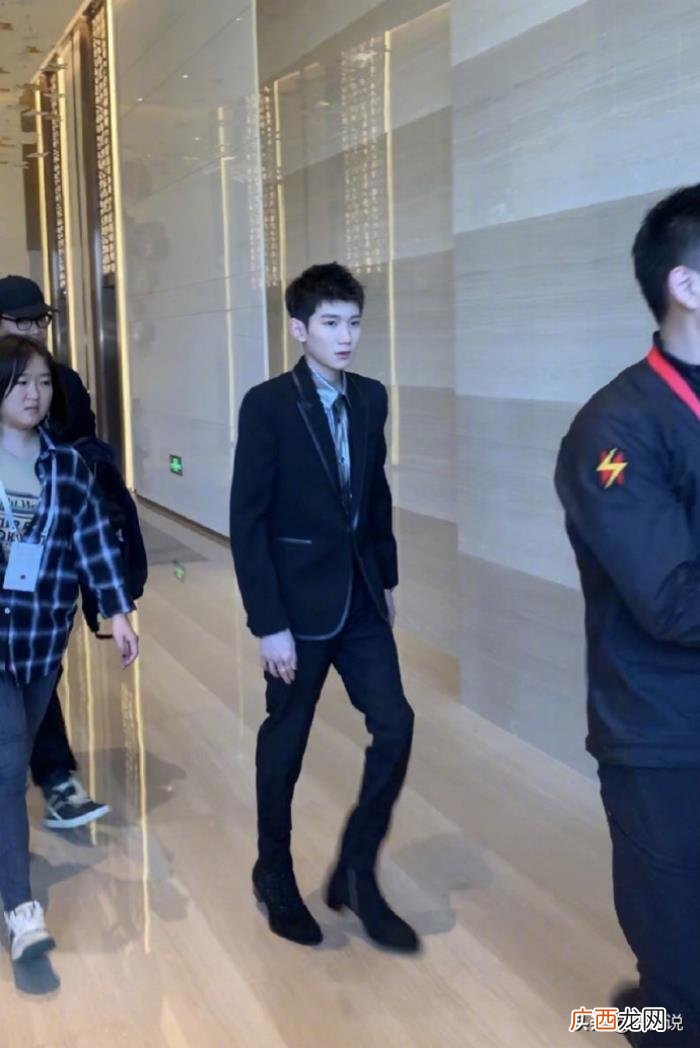 王源的文章,王源写文章分享疫情对他生活的改变