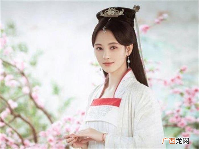 鞠婧祎辟谣，剧方辟谣鞠婧祎拍戏滥用替身、耍大牌