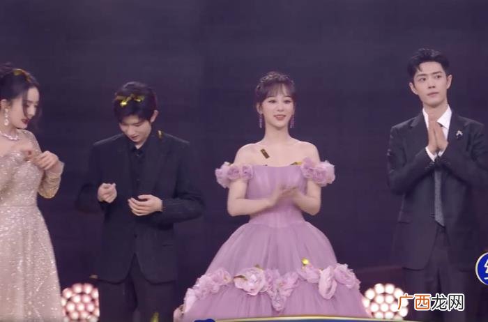 杨紫和王源，王源唐嫣倪妮杨幂杨紫神仙同框引热议