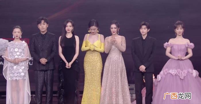 杨紫和王源，王源唐嫣倪妮杨幂杨紫神仙同框引热议
