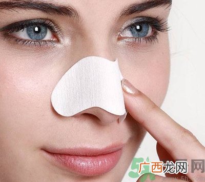 黑头是怎么形成的？黑头怎么去除？