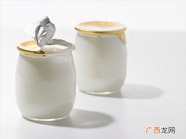 酸奶可以直接敷脸上吗？酸奶可以敷脸吗？